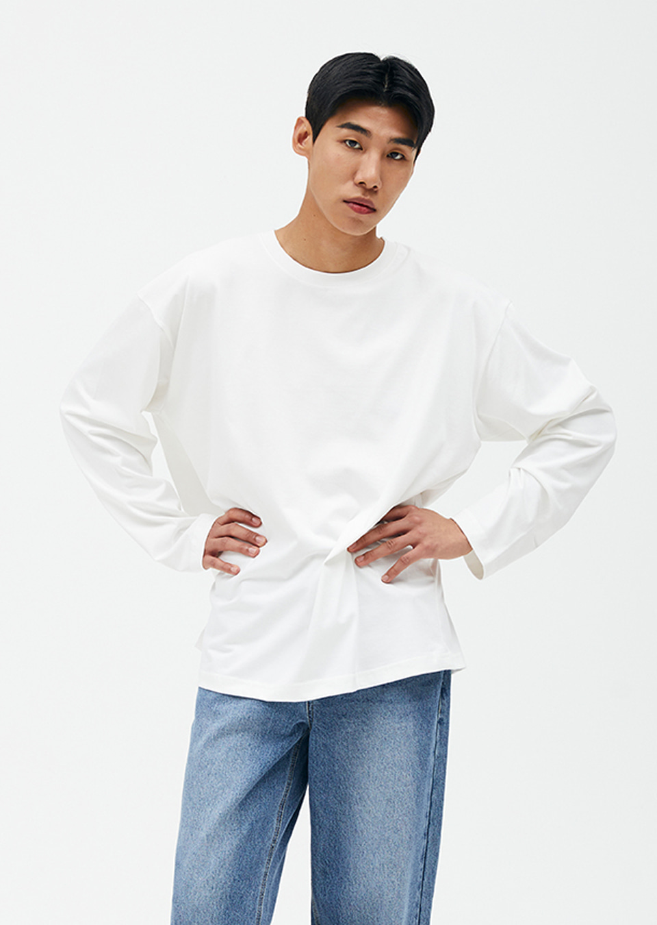 overfit long-sleeved T-shirt (IVORY)